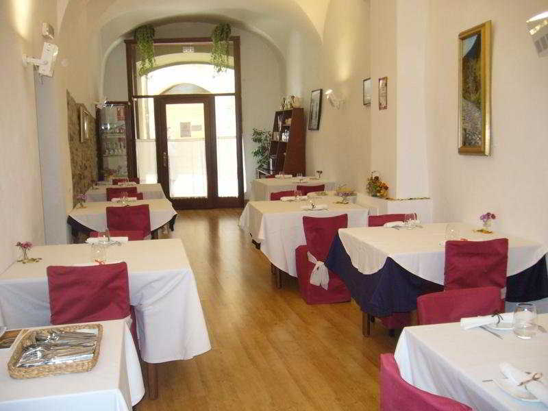 Hotel Comte Tallaferro バサルー エクステリア 写真